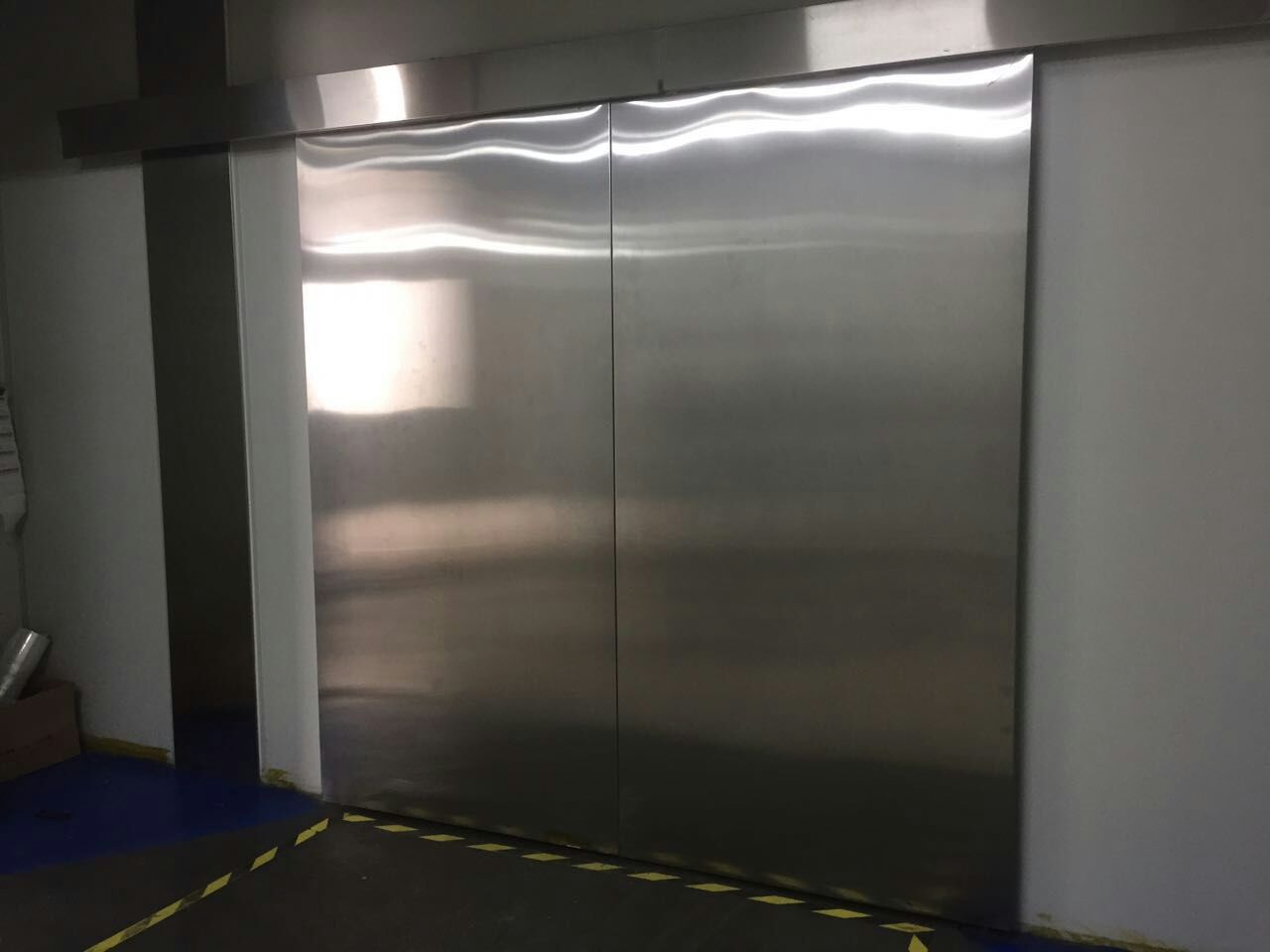 导轨式液压升降机货梯(液压轨道式升降货梯)